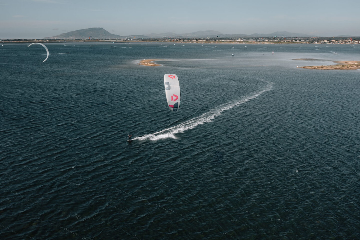 Primesurf Sicily kitesurfing Duotone lagoon Log Stagnone